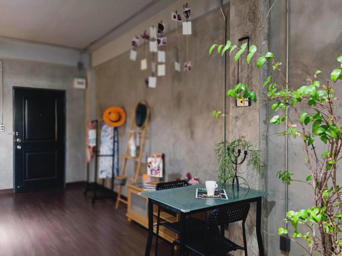 Five Stars Ratchada 19 Pansiyon Bangkok Dış mekan fotoğraf