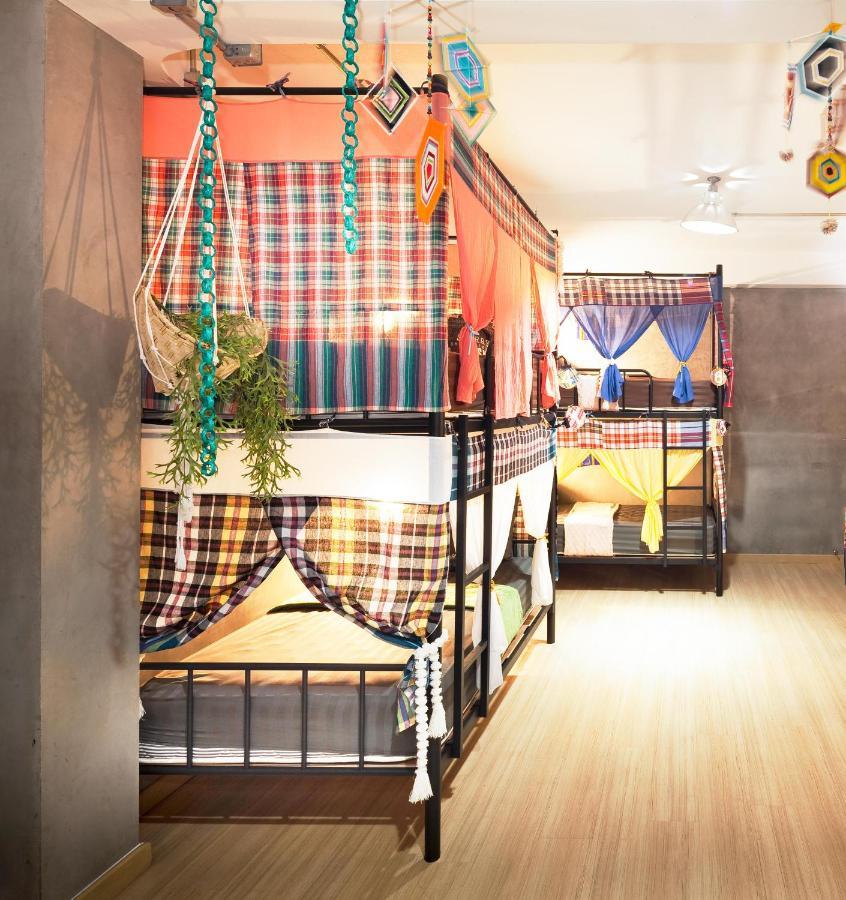 Five Stars Ratchada 19 Pansiyon Bangkok Dış mekan fotoğraf