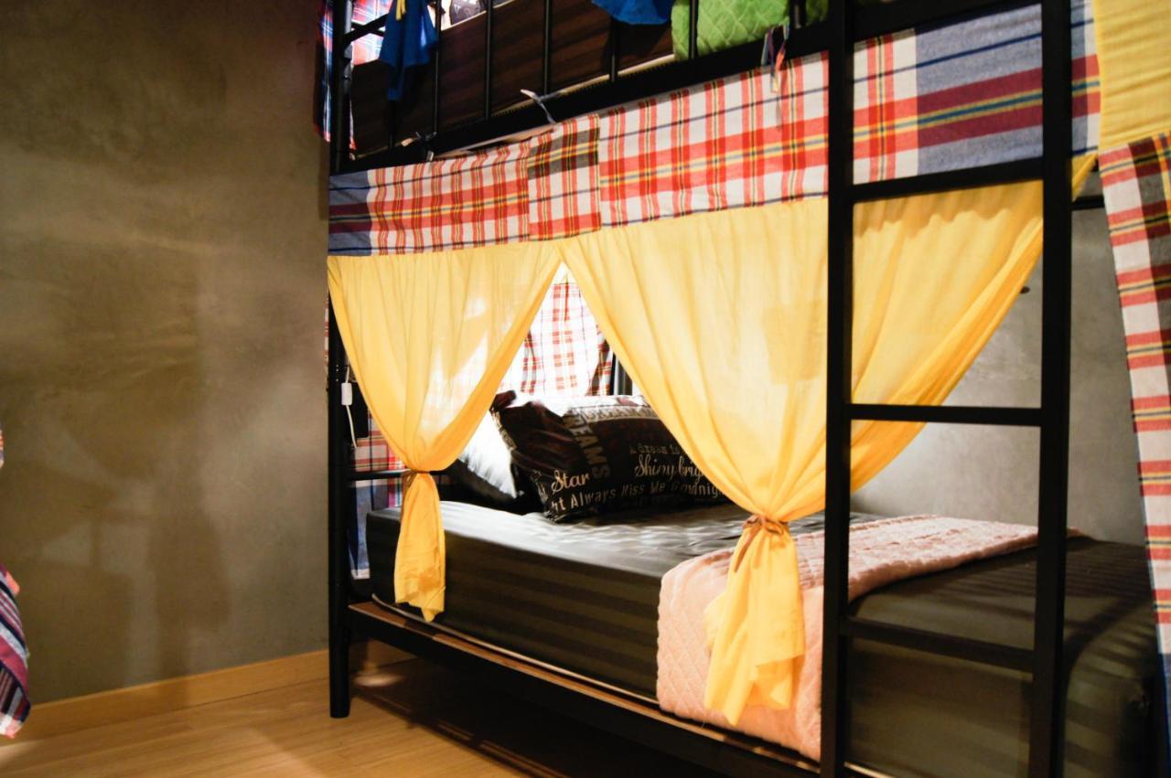 Five Stars Ratchada 19 Pansiyon Bangkok Dış mekan fotoğraf