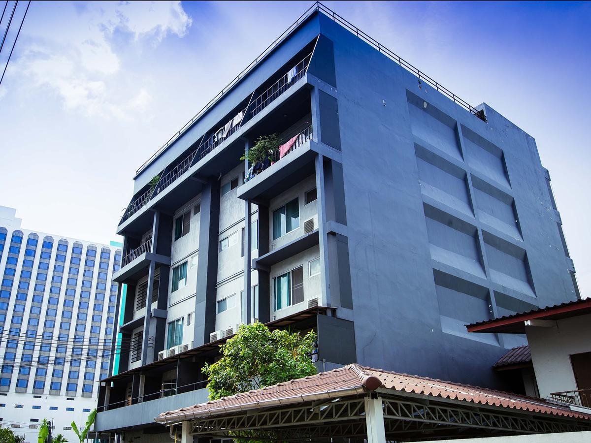Five Stars Ratchada 19 Pansiyon Bangkok Dış mekan fotoğraf