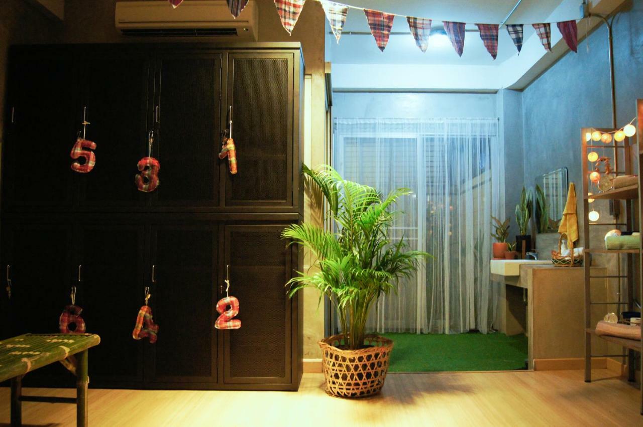 Five Stars Ratchada 19 Pansiyon Bangkok Dış mekan fotoğraf